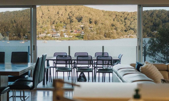 East Gosford Casa | 11 East Gosford Luxury Waterfront House with Private Wharf