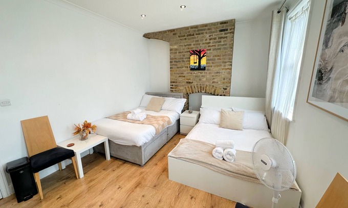 Brent Casa | 11 Guests - 6min Drive to the Wembley Stadium