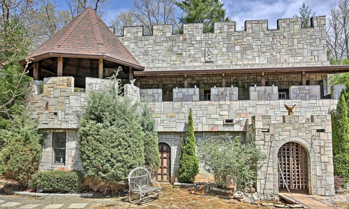 Murphy Villa | ¡Murphy of Castle of Joy ’en 11 Acres w / Hot Tub!