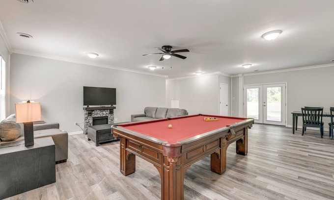 Petersburg Casa | 11 Mi to Fort Lee: 30-Acre Retreat w/Scenic Views