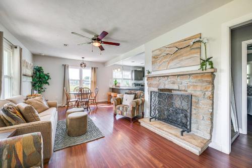 Somerset Casa | 11 Mi to Lake Rural Family Getaway with Fire Pit!