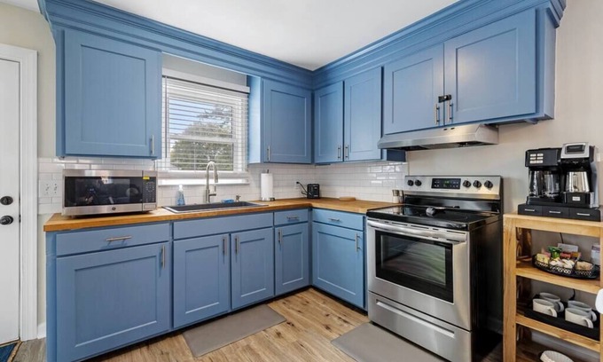 Wade Hampton Casa | 11 Min to Downtown|Superhost w/250 5 Star Reviews