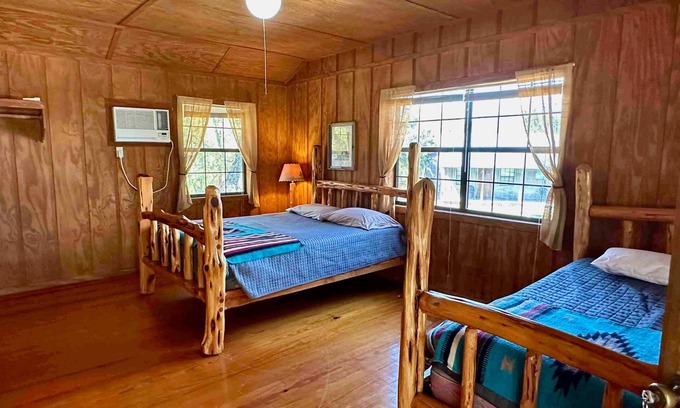 Bandera Cabina | 11 Redbud, at CRC Ranch Retreat