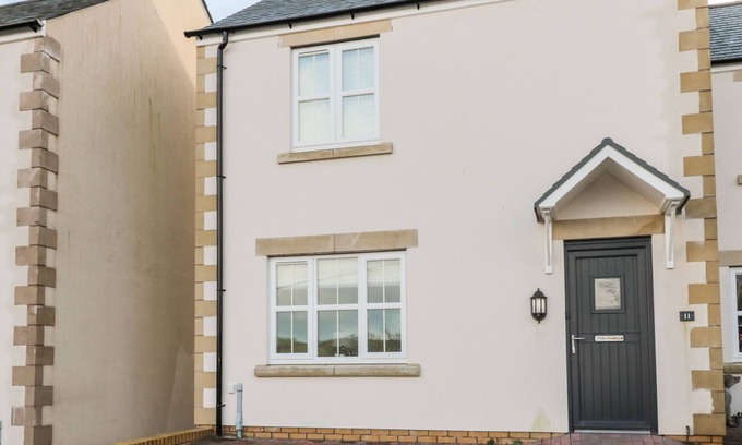 Gilsland Cabaña | 11 THE FORGE, family friendly, with a garden in Brampton, Cumbria