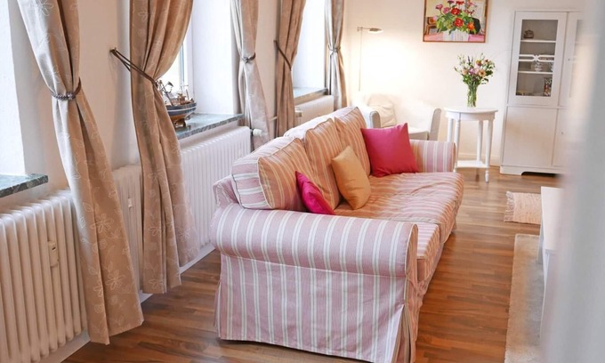Kopperby Apartamento | Amplio apartamento con un enorme y hermoso jardín. Ideal para familias y parejas.