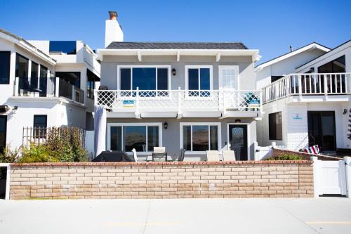 Balboa Peninsula Casa | 1121 E Balboa Blvd A & B