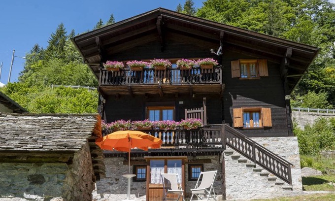Macugnaga Chalet De Esquí | 115 m² Chalet ∙ 4 habitaciones ∙ 9 personas