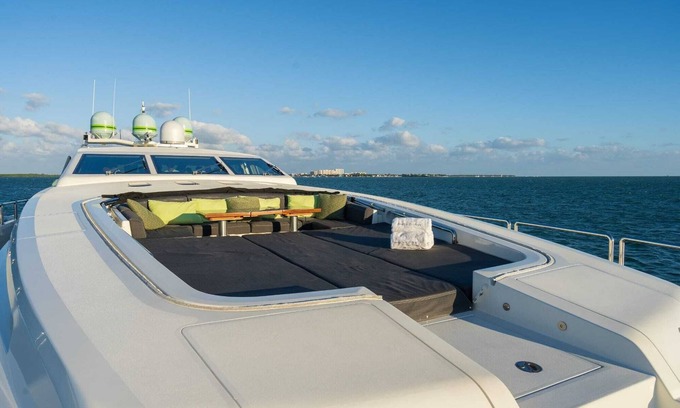 Seybold Alquiler De Eote | 115' Super Yacht