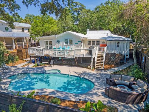 Folly Beach Casa | 116 E Hudson - Heaven's Folly - Private Pool - Central Location