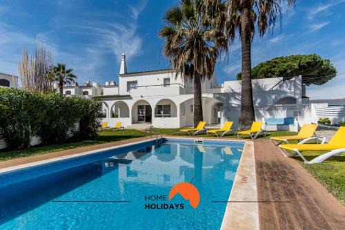 Santa Eulalia Casa | #116 Telhas Verdes by Home Holidays