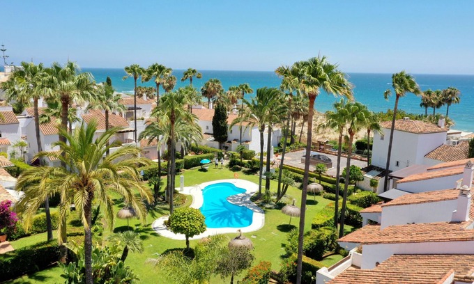 Marbella Chalet De Esquí | 1176 Paraíso Frente al Mar en Bahia de Marbella