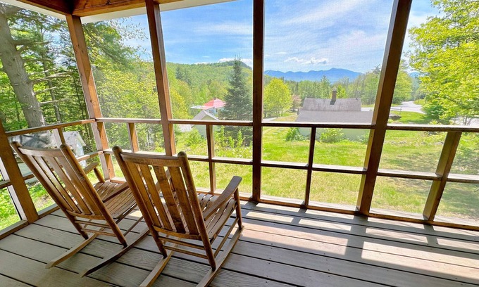 Sugar Hill Cabaña | 11G Quintessential New England Cottage with Fantastic Views and Dog Friendly!