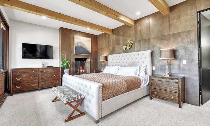 Northwest Colorado Springs Casa | 12 Acres IN THE CITY, near Garden of the Gods, Ute Valley and Air Force Academy