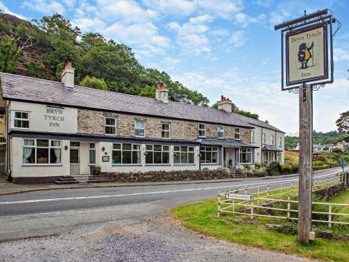 Capel-Curig Casa | 12 Bed in Capel Curig 93368