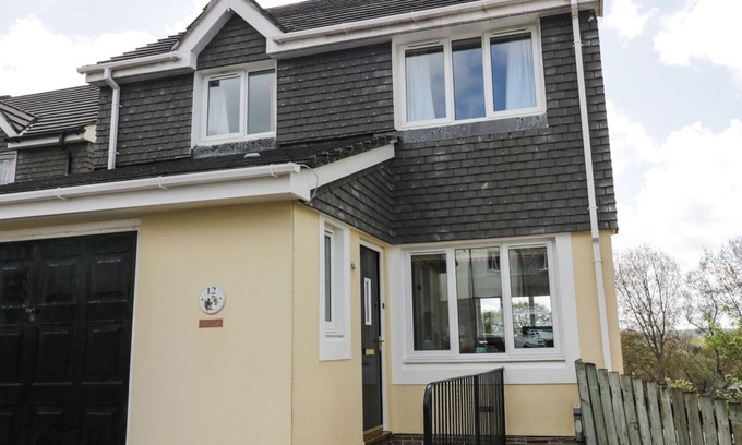 Truro Casa | 12 KEL AVON, ideal para familias, con un jardín en Truro, Ref 973864