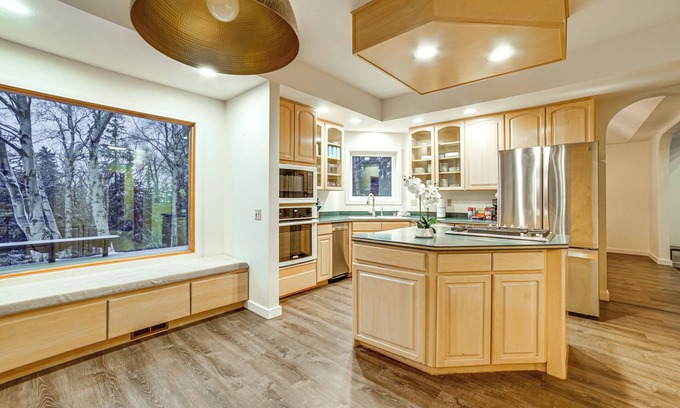 Mid-Hillside Casa | 12 Mi to Dtwn Anchorage: Forested Apt w/Fire Pit!