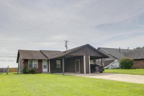 Pontoon Beach Casa | 12 Mi to St Louis Pet-Friendly Metro East Home