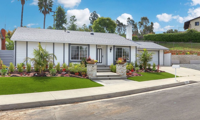 Rowland Heights Casa | Conveniente para Disneyland (menos de 15 millas) Modern Deco Home Capacidad de hasta 16