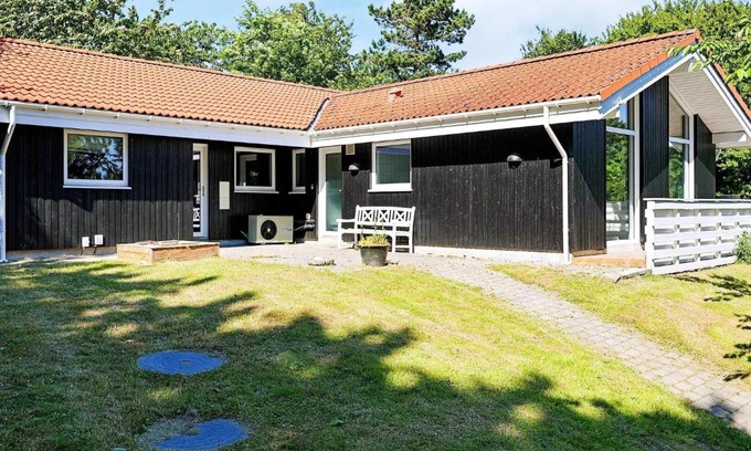 Hundested Casa | 12 person holiday home in Hundested-By Traum