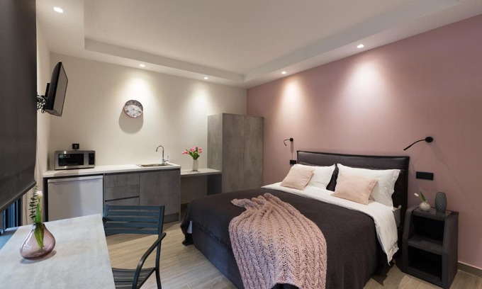 Kerameikos Apartamento | 12 Reasons Why Metaxourgeio