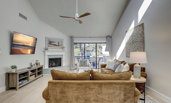 Beach Lagoon Condominio | 12 Turtle Lane Club - Lagoon Views & Steps to the Beach