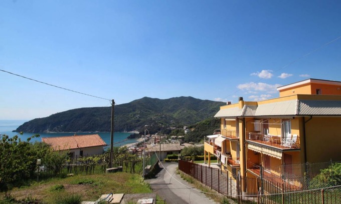 Moneglia Apartamento | 120 m² Apartamento ∙ 3 habitaciones ∙ 6 huéspedes