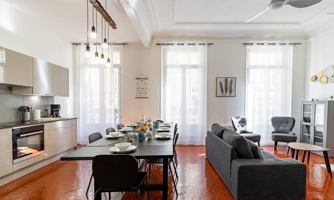 Noailles Apartamento | 120 m² Apartamento ∙ 5 habitaciones ∙ 10 huéspedes