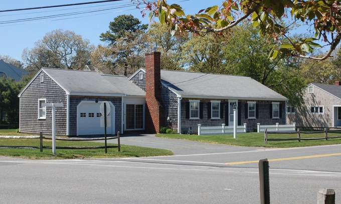 West Harwich Casa | 1200 Pies a la playa, recientemente renovado, pero con el encanto de Old Cape Cod
