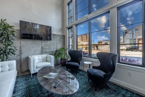 West End Hotel | 121 Hotel Floor 1 Buyout by AvantStay Entire First Floor Buyout of 121 Hotel Sleeps 16