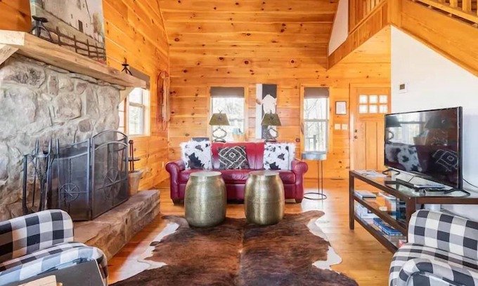 Mentone Casa | $129 August Mid-Week SALE!Brow-HotTub-GR8Coffee-Pet-New Bath