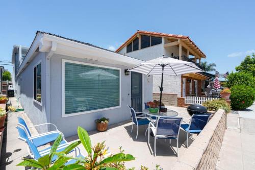 Balboa Island Casa | 129 Opal Ave A