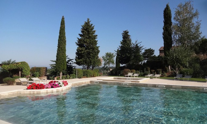 Castellina in Chianti Casa | 12 km al norte de Siena con una vista impresionante piscina y cancha de tenis 3 habitaciones con baño privado