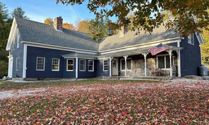 Sunday River Area Casa | 13 Beds, 17 Guests -Hot tub- 15 mins to Sunday River!
