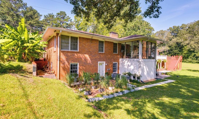 Stone Mountain Apartamento | ~ 13 Mi to Atlanta: Private Stone Mountain Getaway
