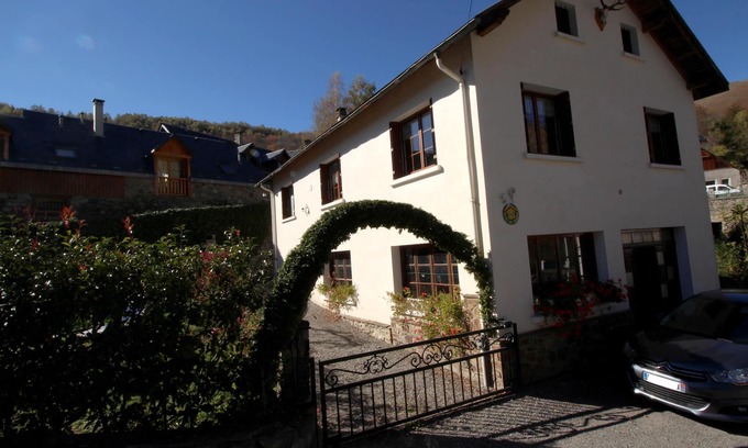 Benque-Dessous-et-Dessus Casa | 5 kms de Luchon casa de 130 m², 4 dormitorios, jardín, garaje, aparcamiento, internet