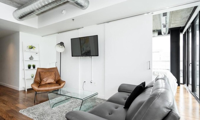 Downtown Winnipeg Condominio | (1309) Downtown Glasshouse Luxury Suite 2BR 1BATH+ Fast Wifi(311)