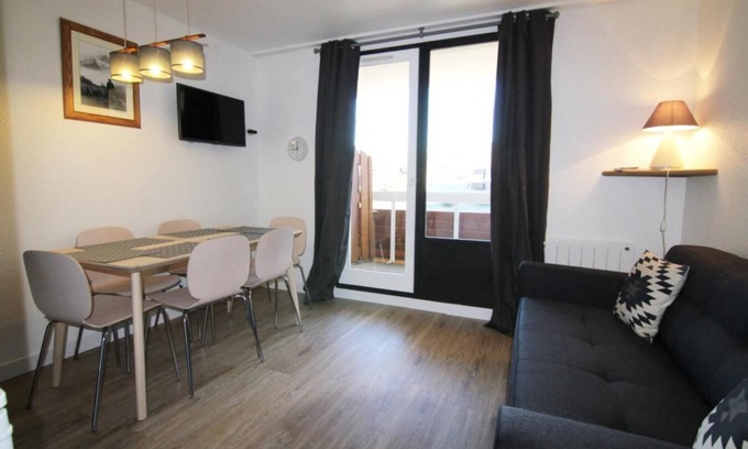 Bergers Apartamento | 120m de los comercios, 1.o piso, piscina, sauna, balcón, tv, local para esquís, 40m², Alpe d'Huez