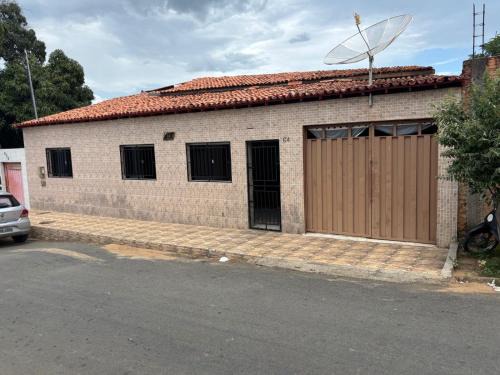 Bom Jesus Da Lapa Casa | 130m2 de área para sua família, com ar cond E vaga