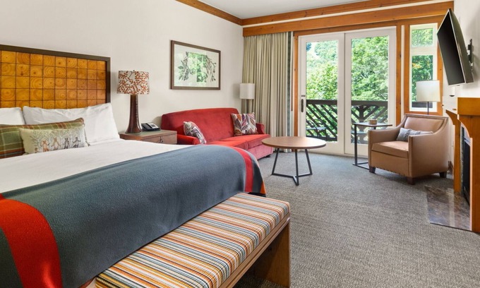 Stowe Area Condominio | #1315 | STUDIO | The Lodge At Spruce Peak | Big Mountain Views 3rd floor