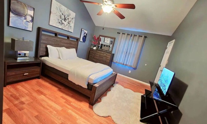 Charlotte Casa | 133) Massive home with a fenced yard