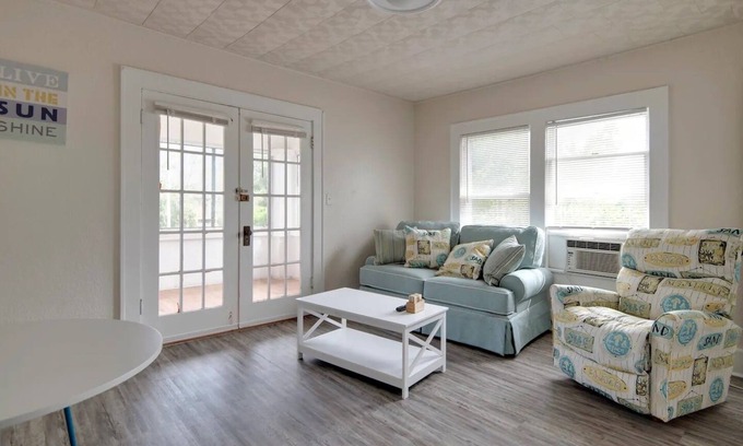 Old Southeast Casa | 136 - Unit 2 - Guest & Pet