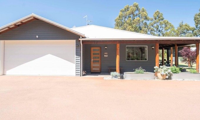 Shire Of Mundaring Casa | 1375 Perfect Rural Escape Family Fun