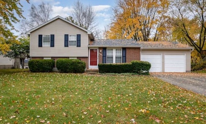 Mason Casa | 1387 Firethorne · Inviting home with private fenced yard for pets