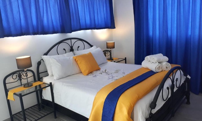 Ekurhuleni Casa | 13th Avenue Guesthouse Benoni