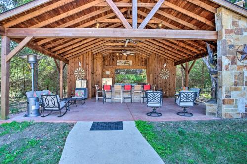 Elmo Casa | 14-Acre Terrell Ranch Escape with Pool and Fire Pit!