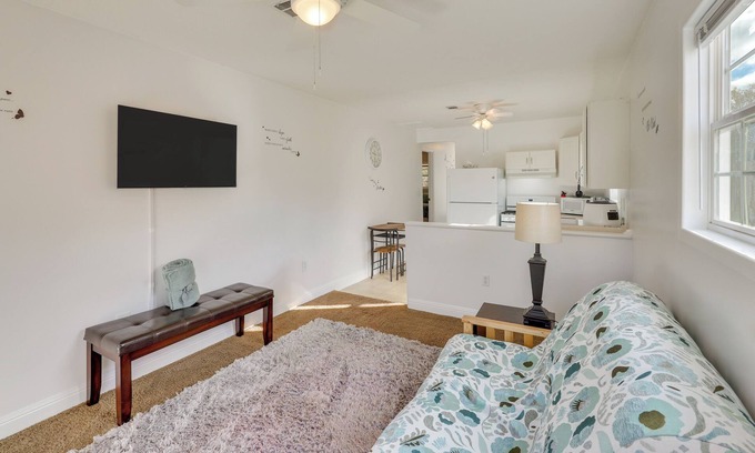 Prattville Apartamento | 14 Mi to Montgomery: Quaint Couple's Apartment
