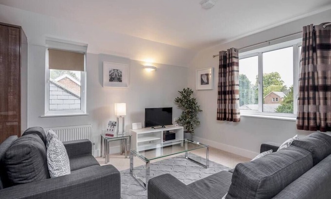 Grove Apartamento | 14 Nevis Court - 2 bedroom apartment