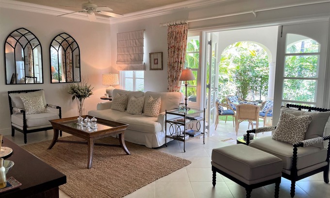 Sandy Lane Casa | Las Cataratas. Hermosa casa al lado de Sandy Lane con seguridad las 24 horas, piscina y gimnasio.