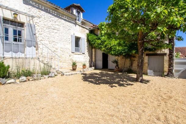 Champagnac-de-Belair Casa | 140 m² Casa ∙ 3 habitaciones ∙ 6 personas