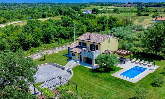 Vosteni Casa | 140 m² Casa ∙ 4 habitaciones ∙ 8 personas